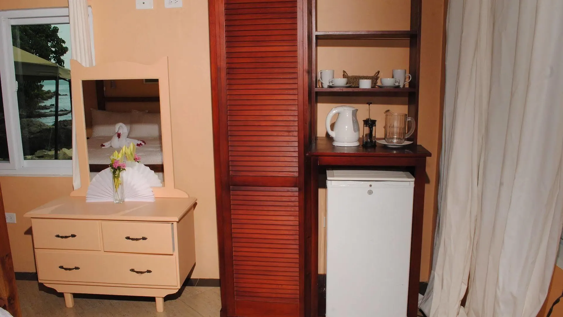 Resort Luna Sea Inn Bluefields