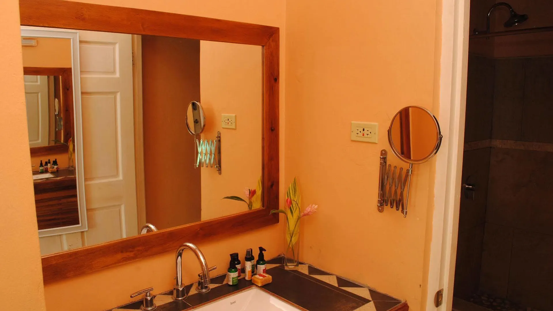 Luna Sea Inn Bluefields