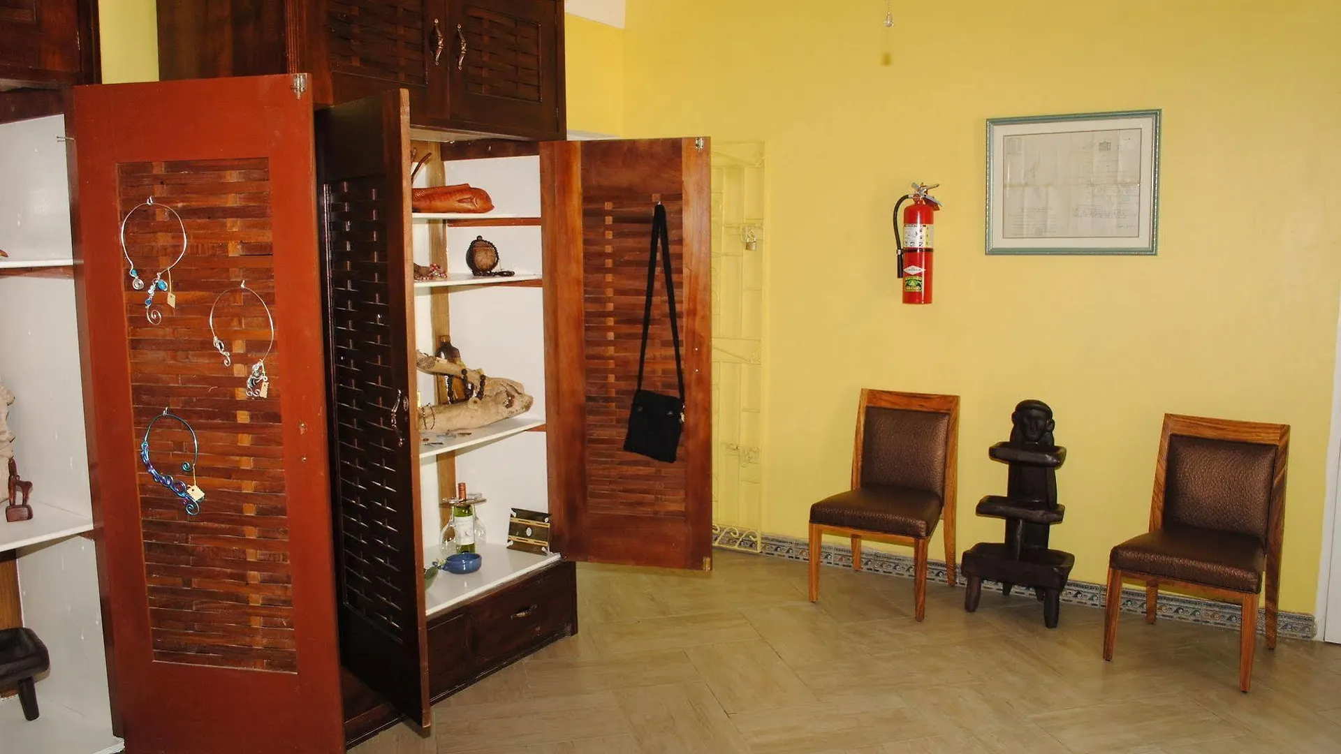 Luna Sea Inn Bluefields Resort