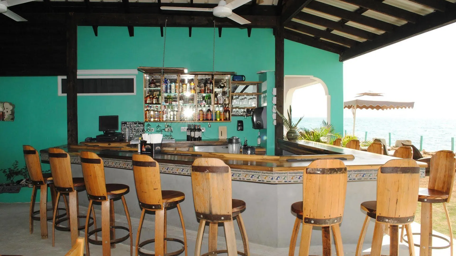 Resort Luna Sea Inn Bluefields