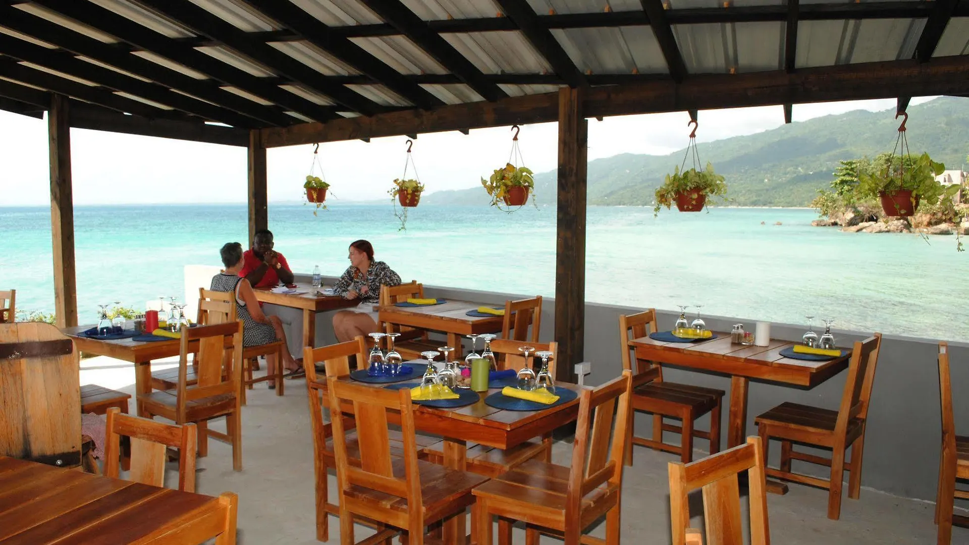 Luna Sea Inn Bluefields Jamaica