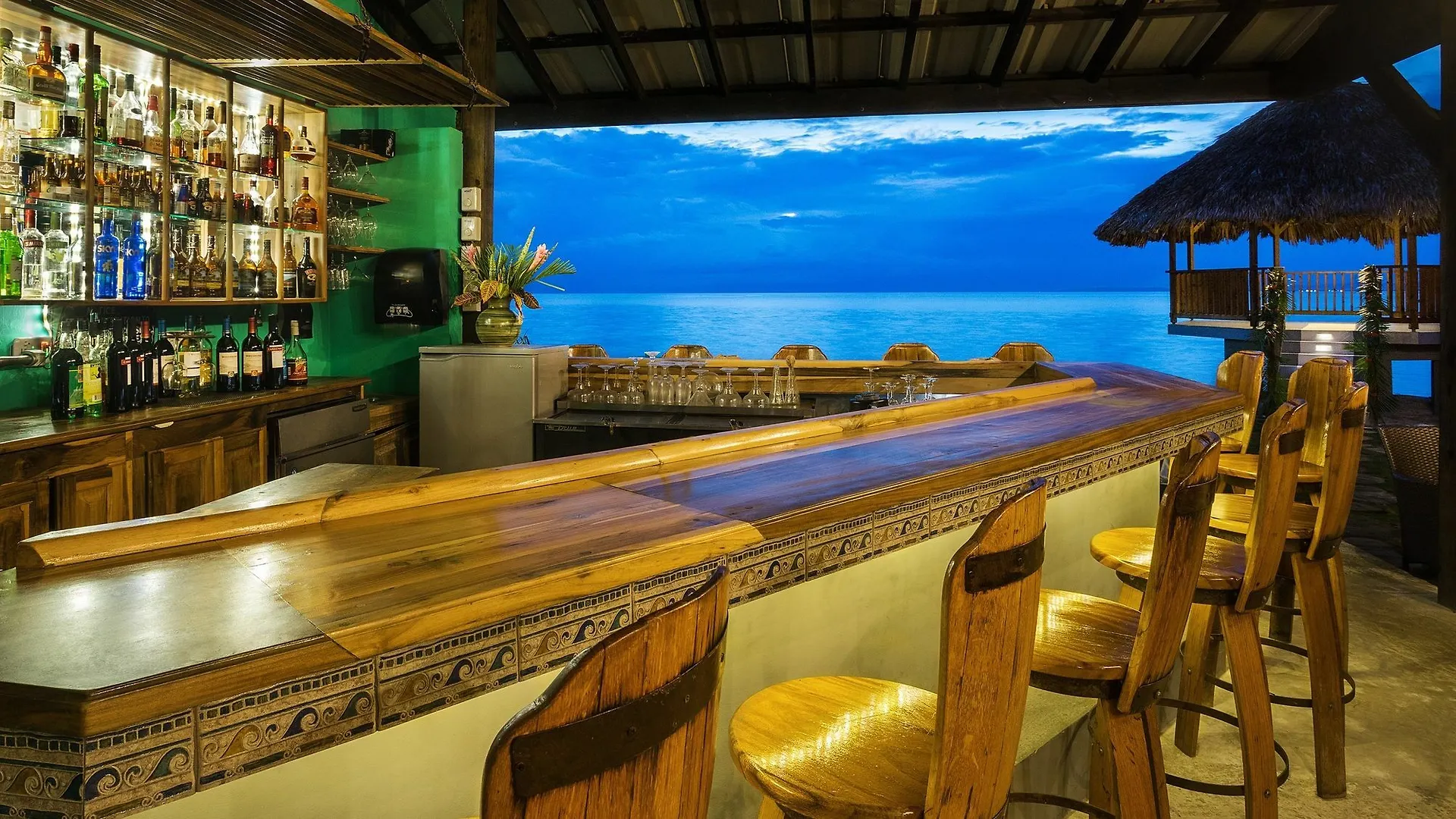 Luna Sea Inn Bluefields Resort
